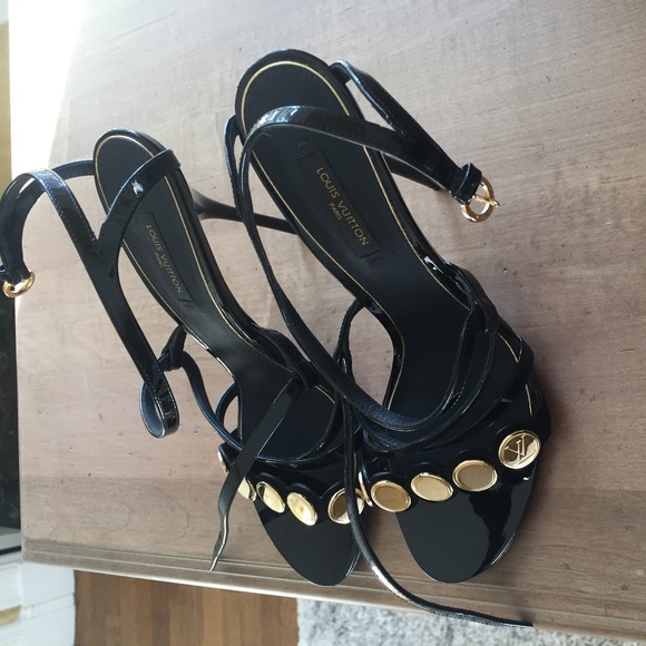 Beautiful strappy sandal heels - Picture 7 of 10